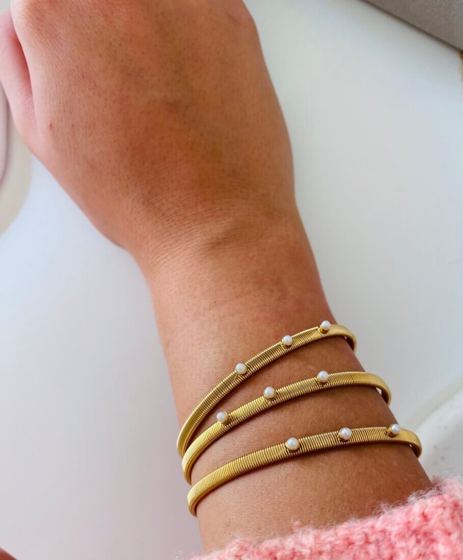 Sirea Pearls  Handcuff