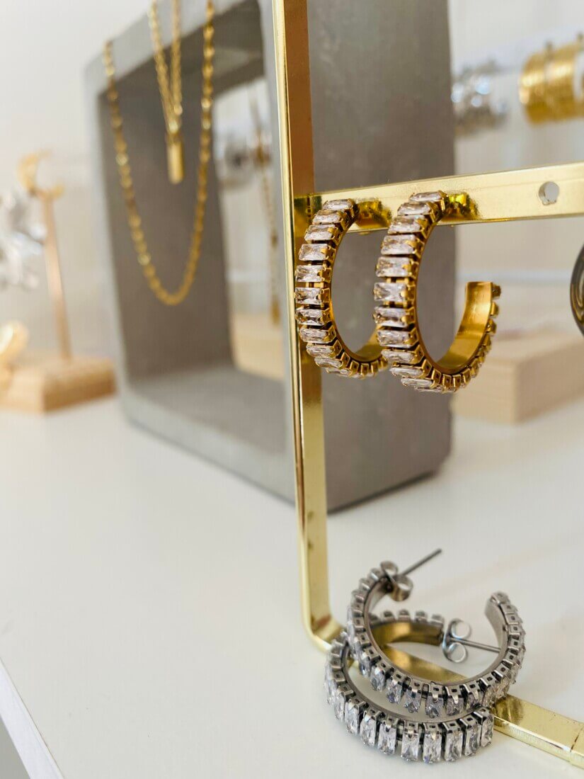 Sparkling Gold Earring