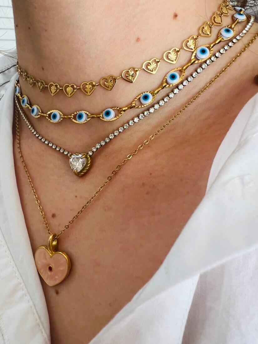 All eyes on me Pendant