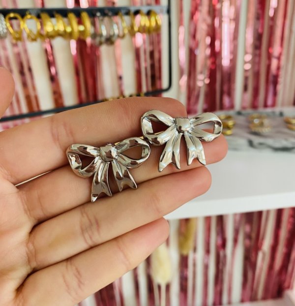 Bow Bow Earrings