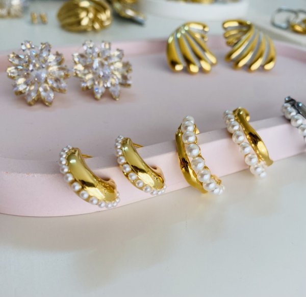 Golden Pearl  Earrings