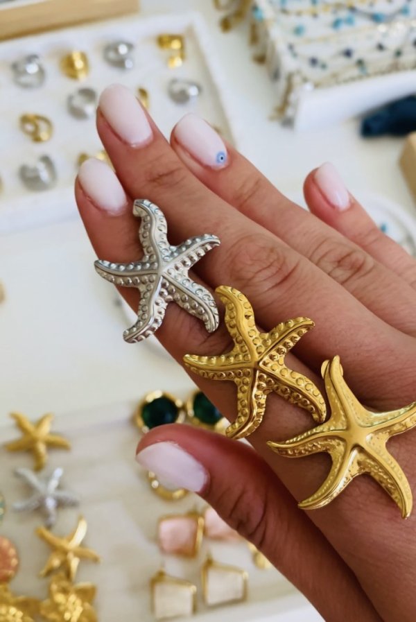 Gold Starfish Earrings